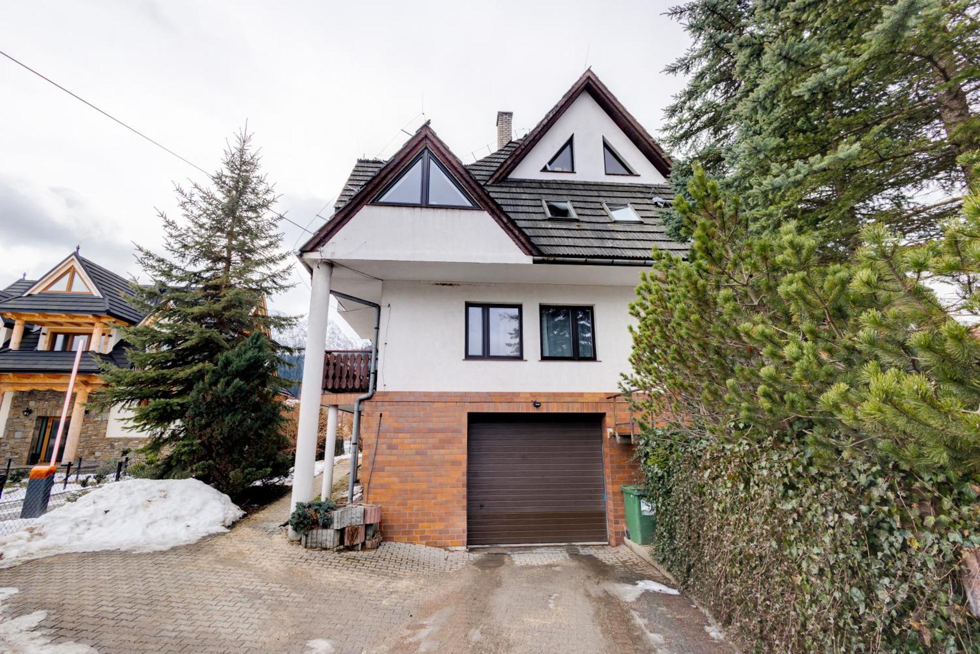 Rodzinny Tatra Giewont View Skibowki 11a By Rentilopl Apartmán *